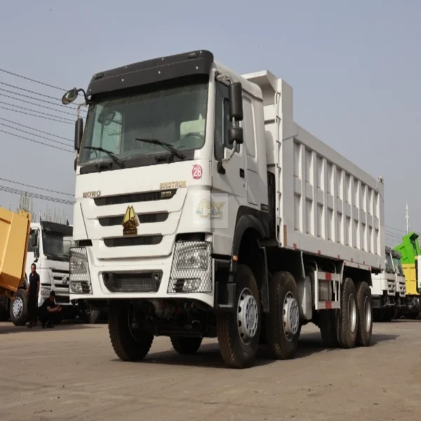 HOWO 8X4 Tipper Truck 371HP 12 Wheel Heavy Duty Mining Dump Truck